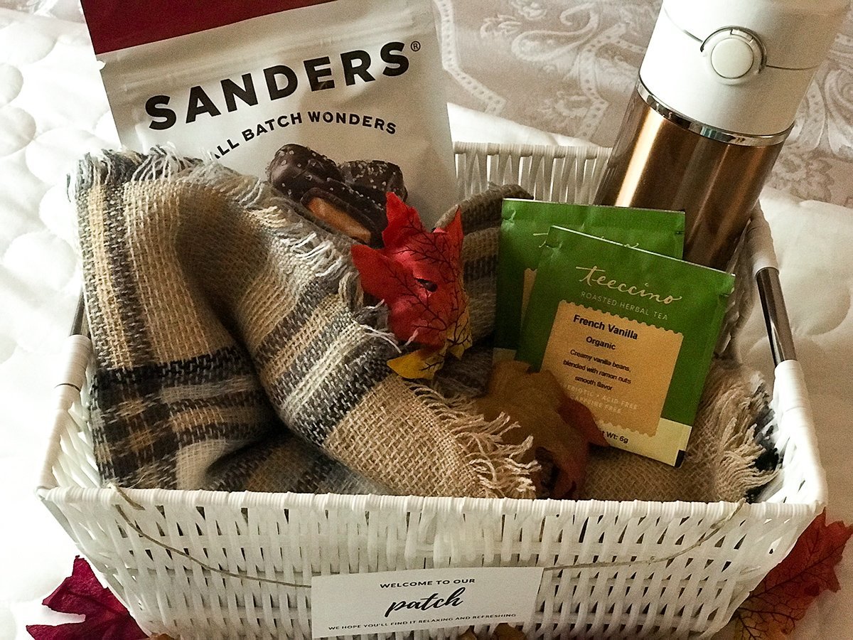 Fall Basket for Overnight Guests cozy ideas