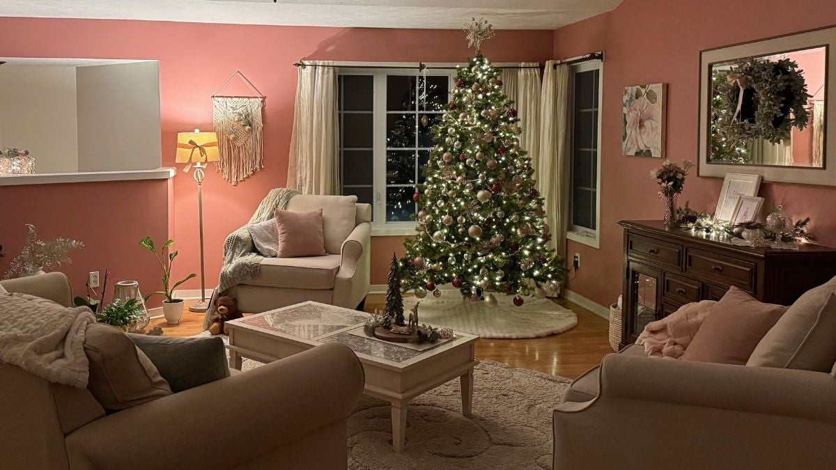blush and champagne Christmas Blush and champagne Christmas decor in the living room, The Rose Parlour at the Storybook Cottage